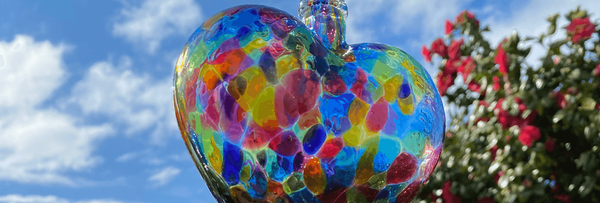 Sweden Åre Glashytta 手作り　ハート型 吹きガラス細工置物 Heart Hummingbird Feeders